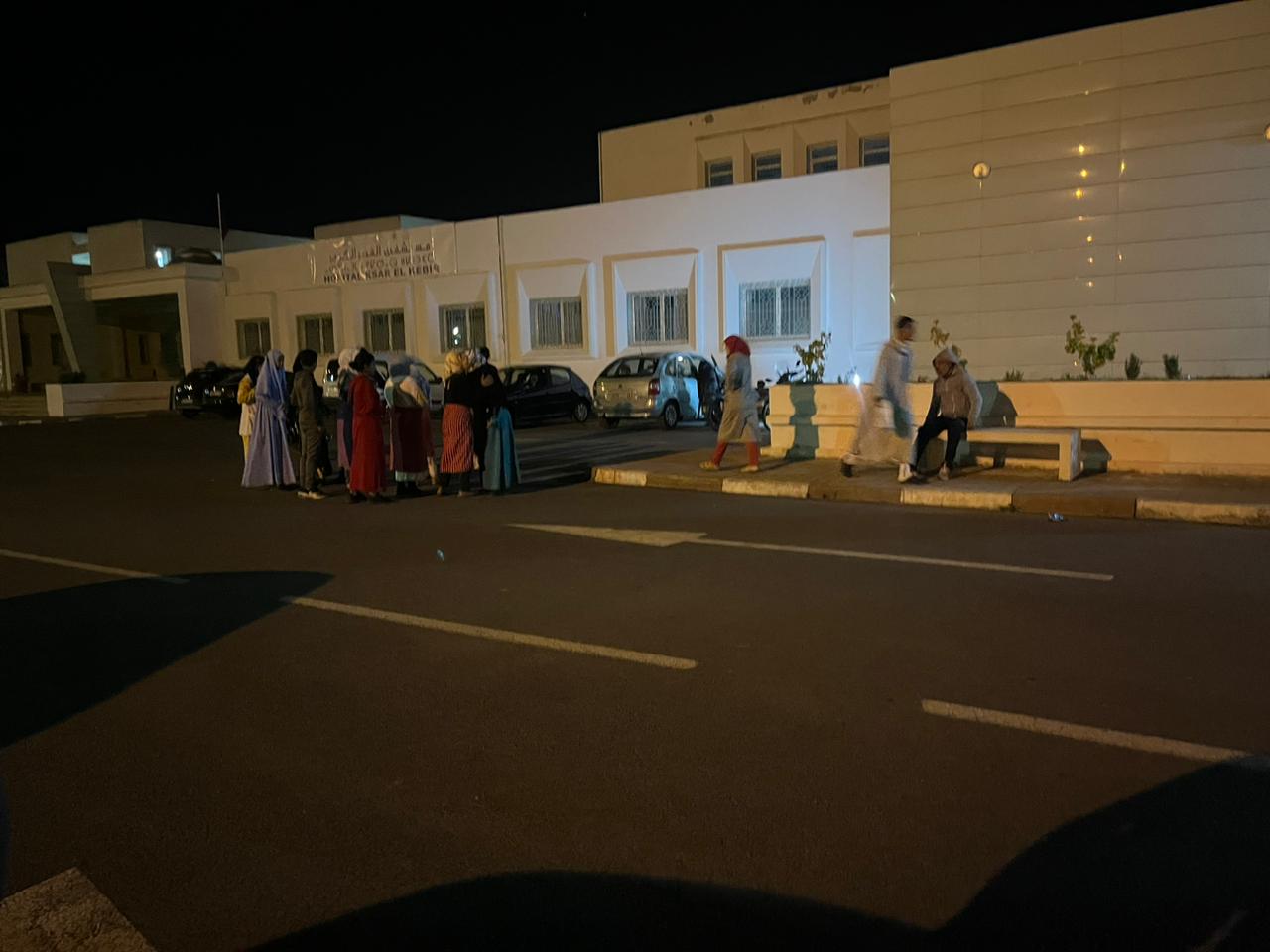 إصابة 27 ثلميذ في حادث إنقلاب سيارة للنقل المدرسي بدوار بومعزة