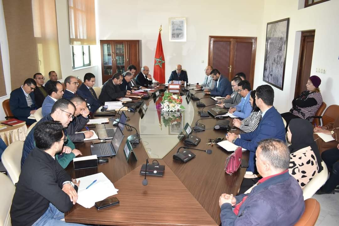 عامل الإقليم يترأس اجتماع للجنة الإقليمية للتنمية البشرية بمقر عمالة تاوريرت
