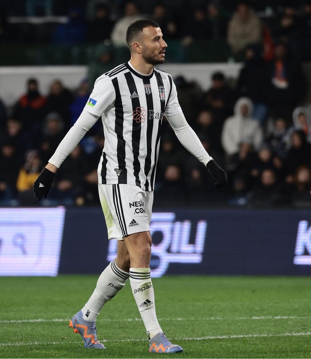 المهدي بنعطية يبحث لغانم سايس عن فريق