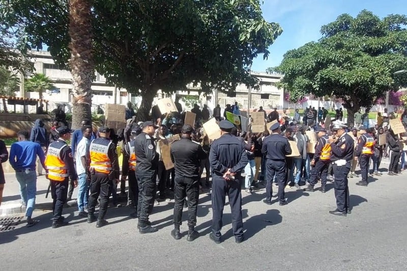 الدار البيضاء: احتجاج مجموعة من المهاجرين غير النظاميين