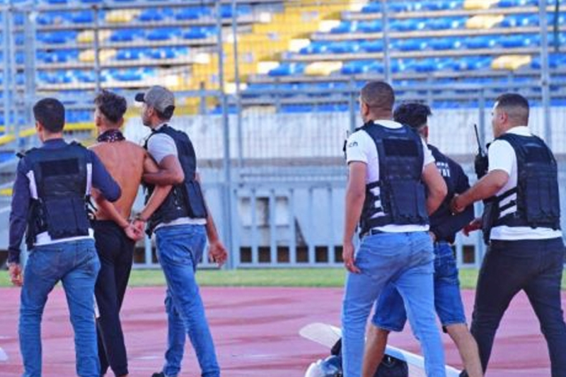 توقيف 30 شخصا للاشتباه في تورطهم في ارتكاب مجموعة من الأفعال الإجرامية المرتبطة بالشغب الرياضي