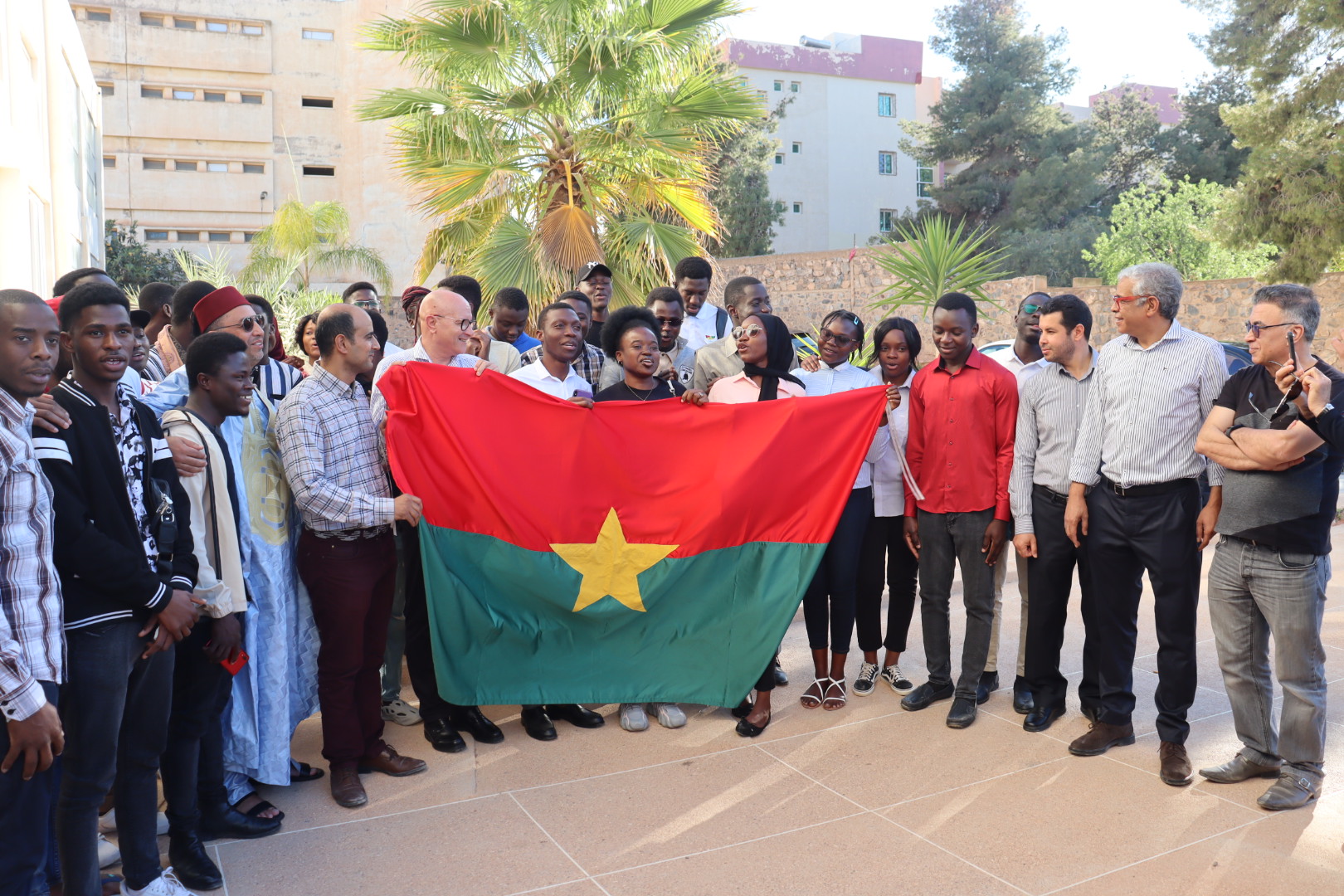 رئاسة جامعة وجدة تُكَرّمُ الطلبة الأفارقة وحفظة القرآن