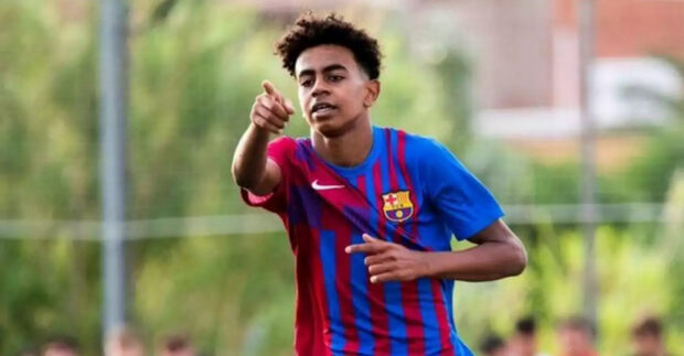 تشافي يصف لامين بأنه لاعب لا يخشى شيئا