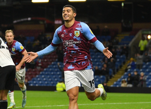 بروسيا دورتموند الألماني يتابع أنس زروري في مبارياته ببطولة “التشامبيونتشيب”