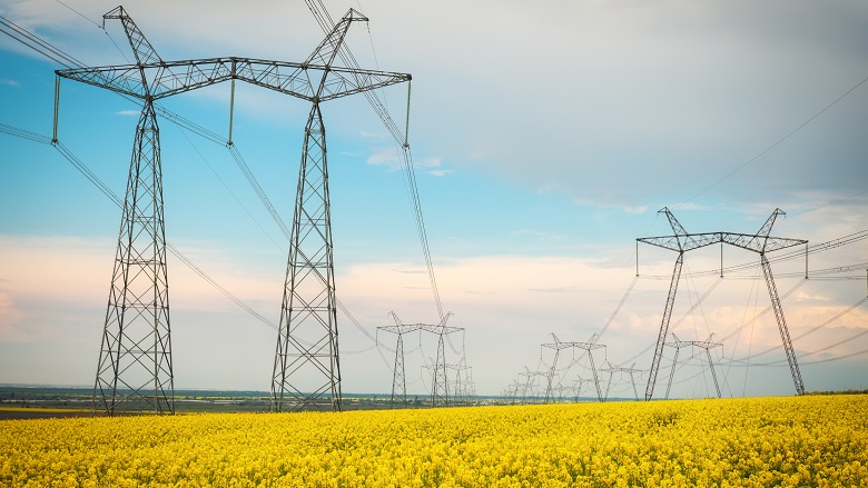 التحول نحو استخدام الطاقة النظيفة في قطاع الكهرباء بالمغرب يتطلب تمويلات تناهز 2.6 مليارات دولار سنوياً