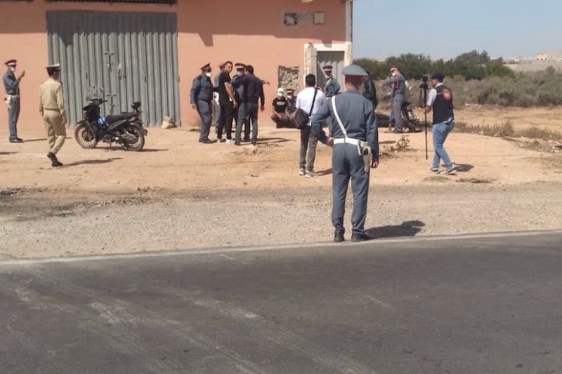 توقيف ثلاثة أشخاص يشتبه في كونهم ظهروا في فيديو يتبادلون الضرب والجرح