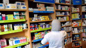 تفكيك عصابة للاتجار في حبوب الهلوسة من بينهم مساعدة صيدلية