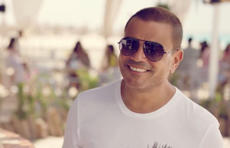 عمرو دياب يستعد لطرح أحدث أغنياته بعنوان “خلص على قلبي”