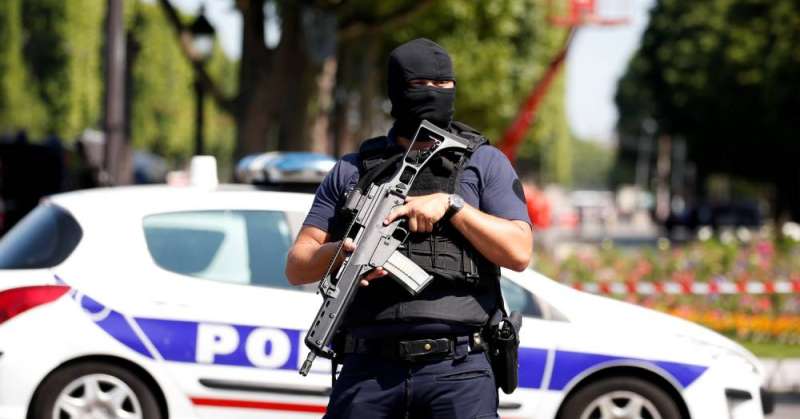 المتهم بقتل شاب بباريسخضع لتحقيق رسمي بتهمة القتل العمد