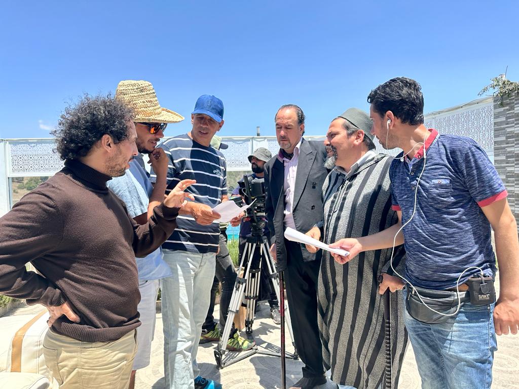 المخرج حميد زيان يواصل تصوير سلسلته الجديدة “آفاذار” بالناظور