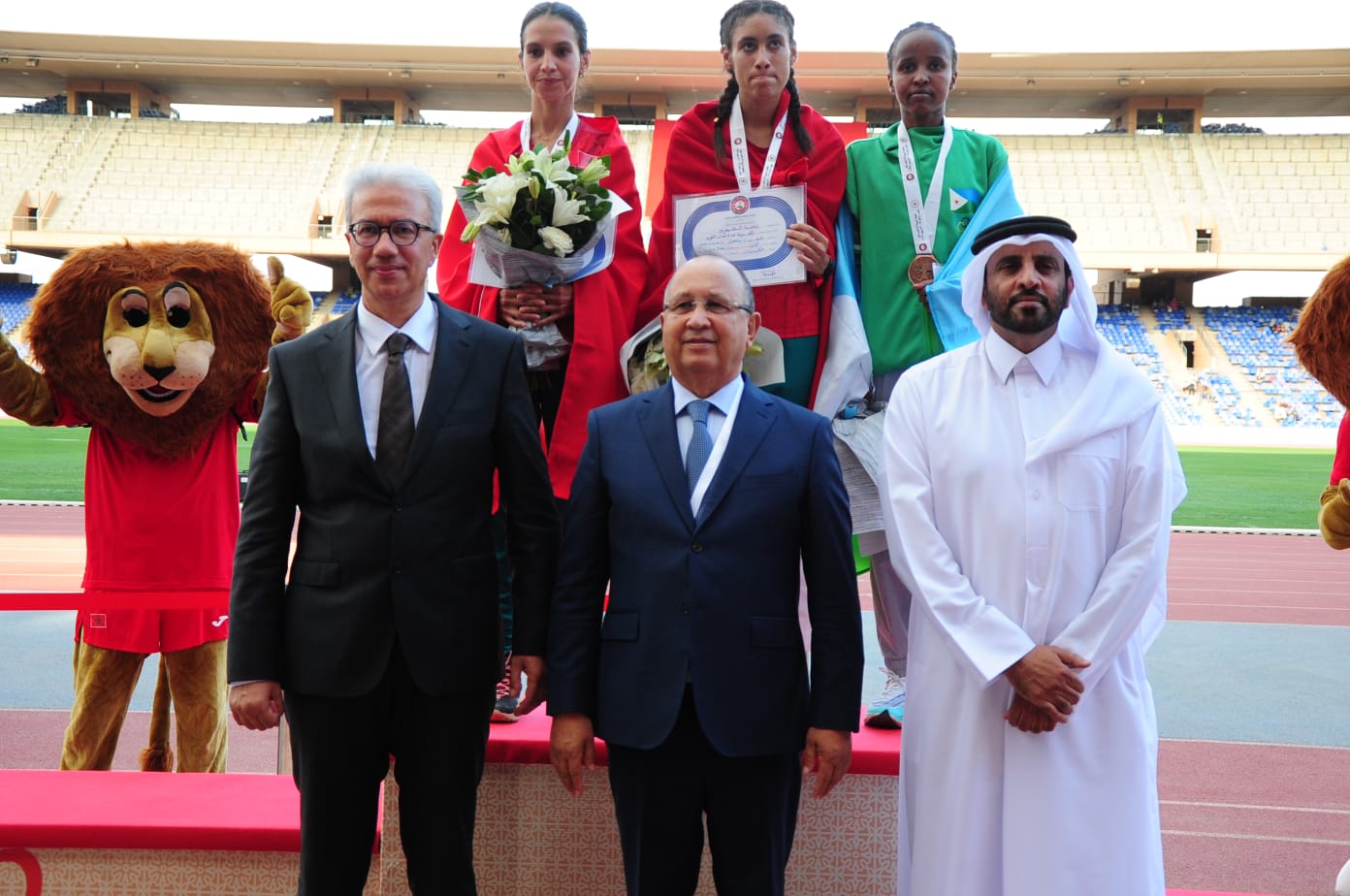 في إفتتاح البطولة العربية للألعاب القوى للكبار بمراكش: أحيزون ينوه بروح المنافسة الشريفة