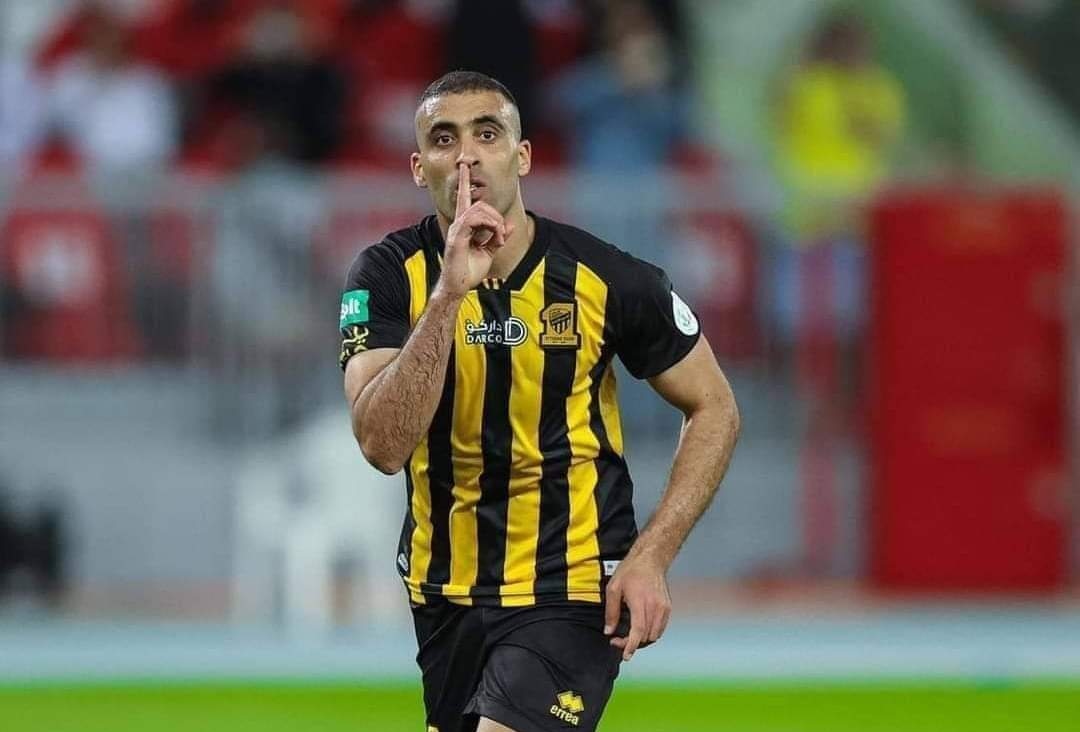 مدرب إتحاد جدة السعودي يعترض بقوة على الإستغناء عن عبد الرزاق حمد الله.