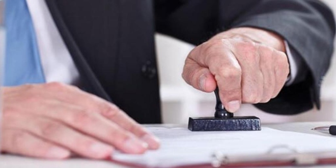 توقيف خمسة أشخاص يشتبه في ارتباطهم بشبكة إجرامية تنشط في التزوير واستعماله لتسهيل التهرب الضريبي