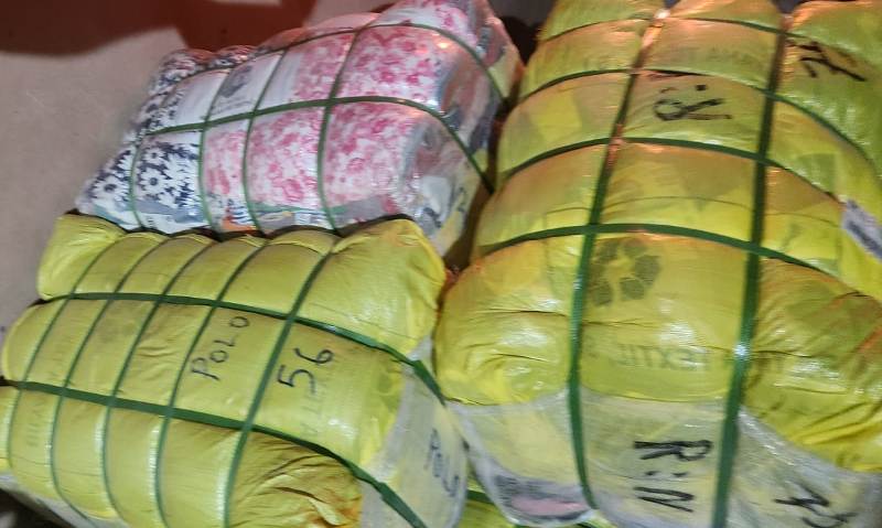 وجدة: ضبط ما يناهز 4 أطنان ونصف الطن من الملابس المستعملة المهربة