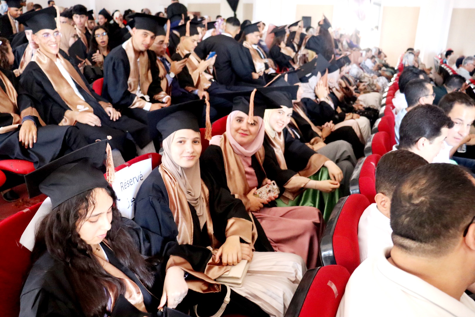 الناظور.. الاحتفال بأول فوج يتخرج من المدرسة العليا للتكنولوجيا ومديرها يبرز أهم المنجزات والمسالك الجديدة