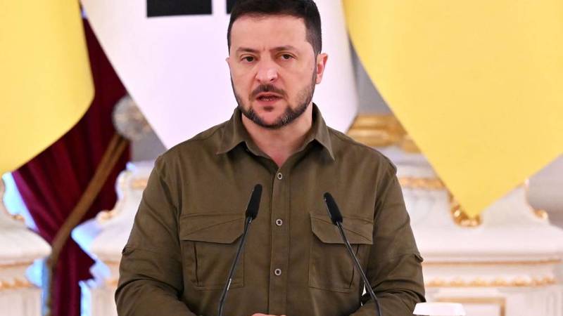 زيلينسكي يؤكد أن بلاده مستعدة لمواصلة صادراتها من الحبوب عبر البحر الأسود