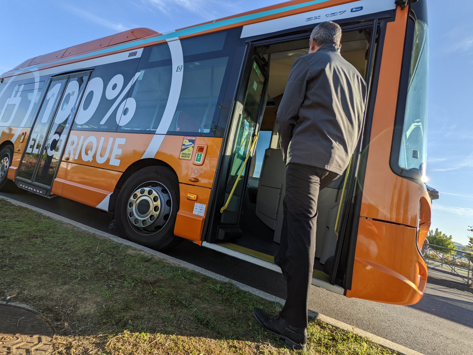 المغرب يبدي اهتماما بشراء حافلات كهربائية من صنع روسيا