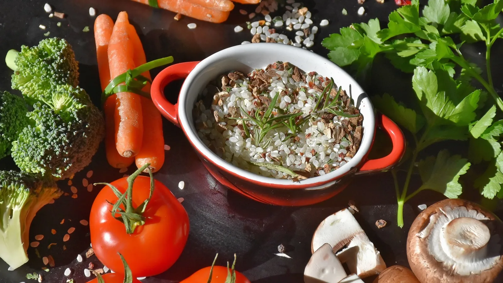 تعرف على أطعمة تساهم في تقليل مخاطر الإصابة بأمراض القلب