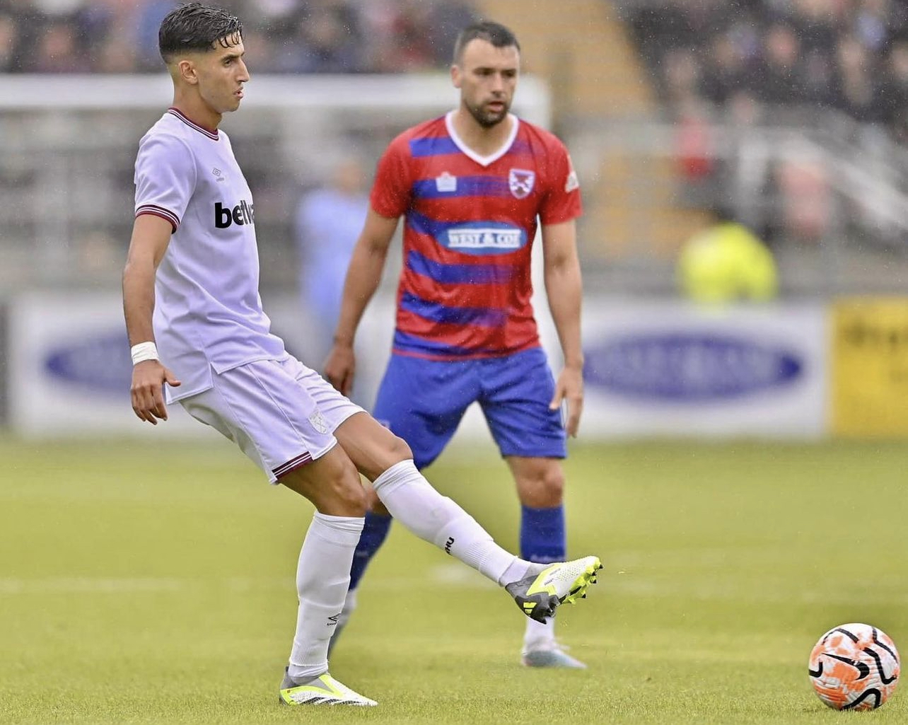 نايف أكرد يسجل عودته مع ويست هام