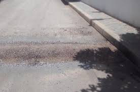 برلماني يحذر من مجموعة من ثالتي تم تشييدها بشكل عشوائي بمجموعة من الشوارع والطرقات