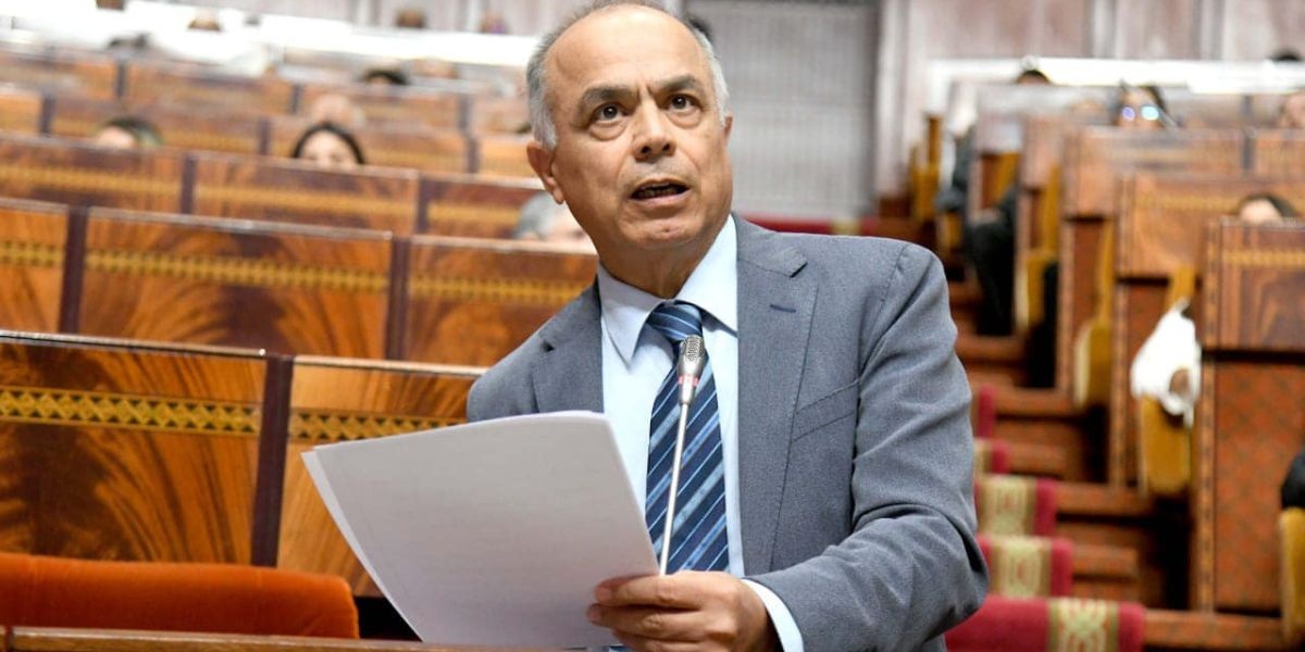 وزارة التربية و التعليم تشرع في الاكتفاء باللغتين الرسميتين للمملكة المغربية