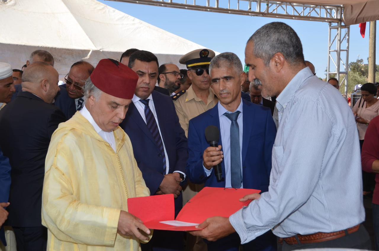 عامل إقليم خريبكة في زيارة لجماعة أولاد بوغادي لتفقد مشاريع تنموية