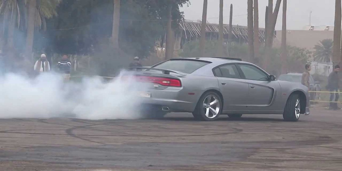 مطالب بالتصدي لظاهرة السياقة الاستعراضية بشوارع وأزقة المدن