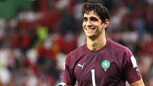 المغربي ياسين بونوو “المرشح المفضل” لدى الإدارة الرياضية لريال مدريد