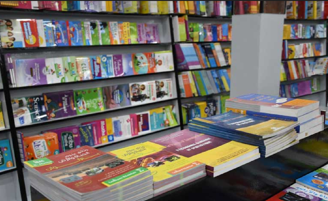 رابطة الكتبيين بالمغرب م تشتكي بيع مؤسسات للتعليم الخصوصي للكتاب المدرسي للتلاميذ بشكل غير قانوني