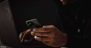 توقيف خمسة أشخاص للاشتباه في ارتباطهم بشبكة إجرامية تنشط في الابتزاز الجنسي