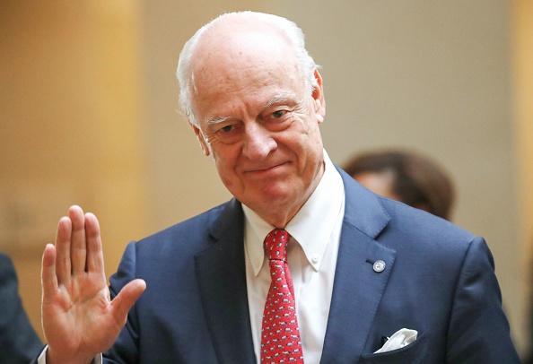 مبعوث الشخصي للأمين العام للأمم المتحدة يحل بالعيون ويعقد لقاءات شملت فعاليات مجتمعية ومقاولين.