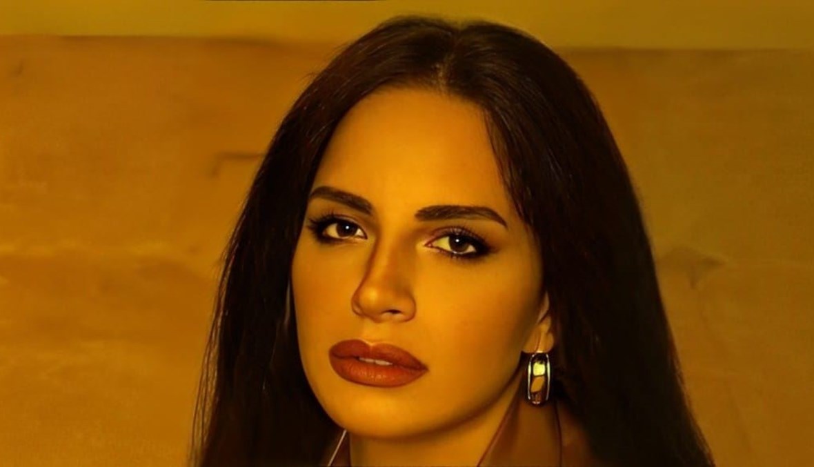 أمال ماهر تطرح أحدث ألبوم غنائي لها بعنوان “أنا كويسة”