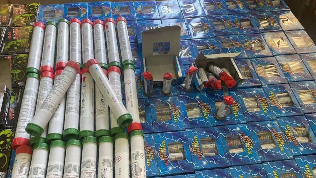 حجز 62 ألفا و450 وحدة من المفرقعات والشهب الاصطناعية المهربة