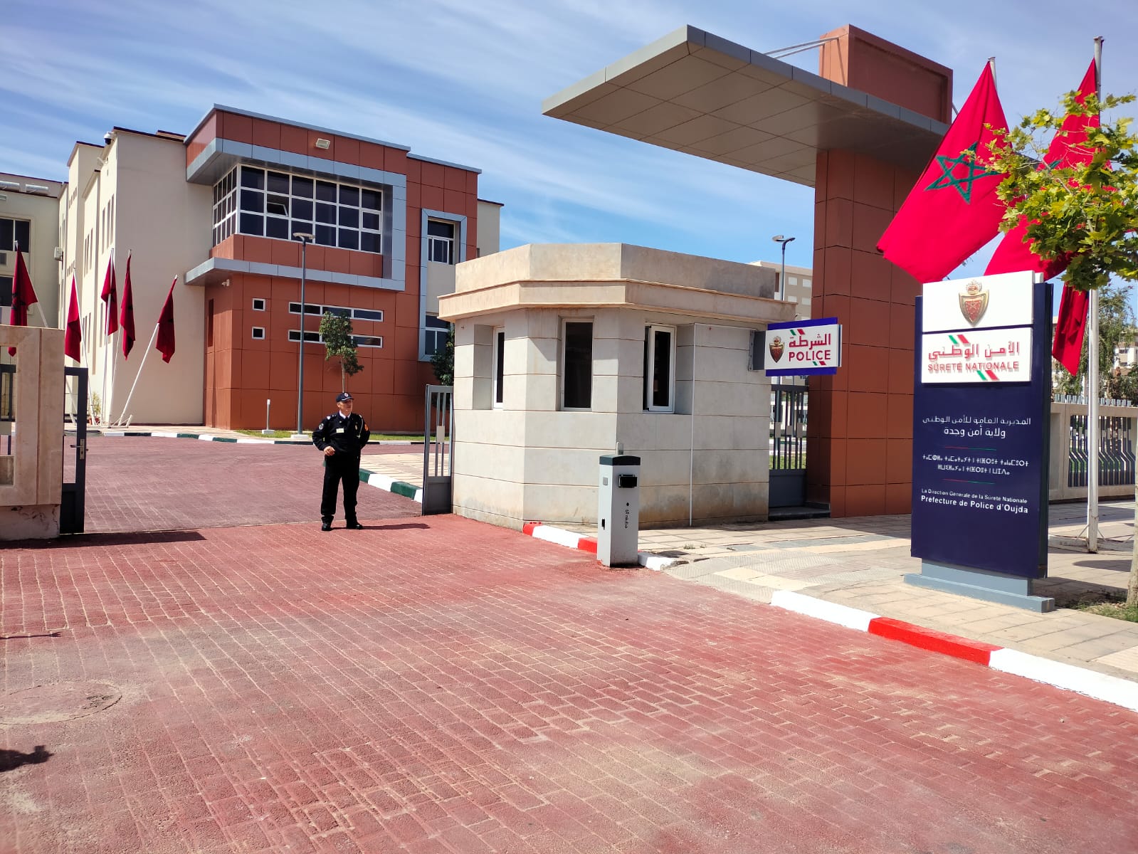 أمن وجدة يفتح تحقيقا في وفاة شخص كان تحت الحراسة النظرية في قضية تتعلق بحيازة 410 غرام من مخدر الكوكايين