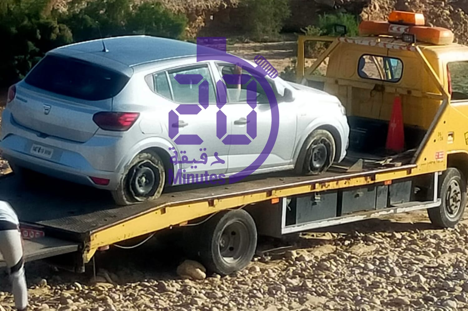 ميسور : مطاردة للأمن تقود إلى ضبط سيارة على متنها كميات كبيرة من المخدرات والأسلحة البيضاء .