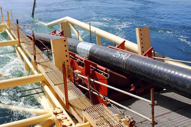 بناء 3800 كيلومتر من الأنابيب تحت بحرية لنقل الطاقة الشمسية والريحية من الصحراء إلى 7 ملايين منزل بريطاني