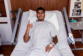 زكرياء أبوخلال يتفاعل مع جمهوره بعد العملية  الجراحية التي خضع لها إثر  الإصابة