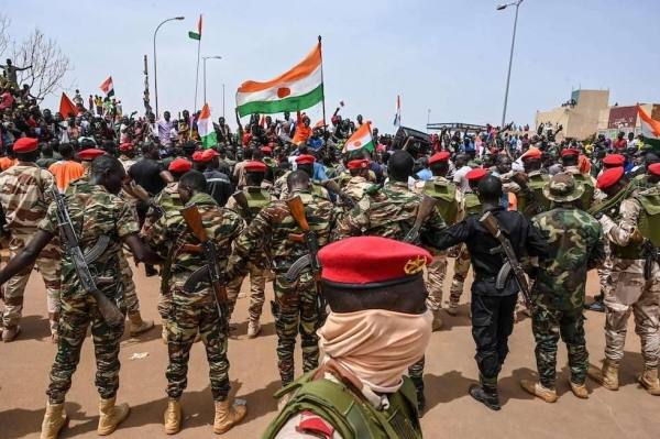 الآلاف في النيجر يواصلون التظاهرات مطالبين برحيل القوات الفرنسية