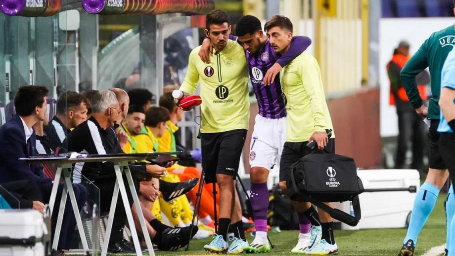 وليد الركراكي يؤكد عدم رضاه من الإصابات التي تطال لاعبيه