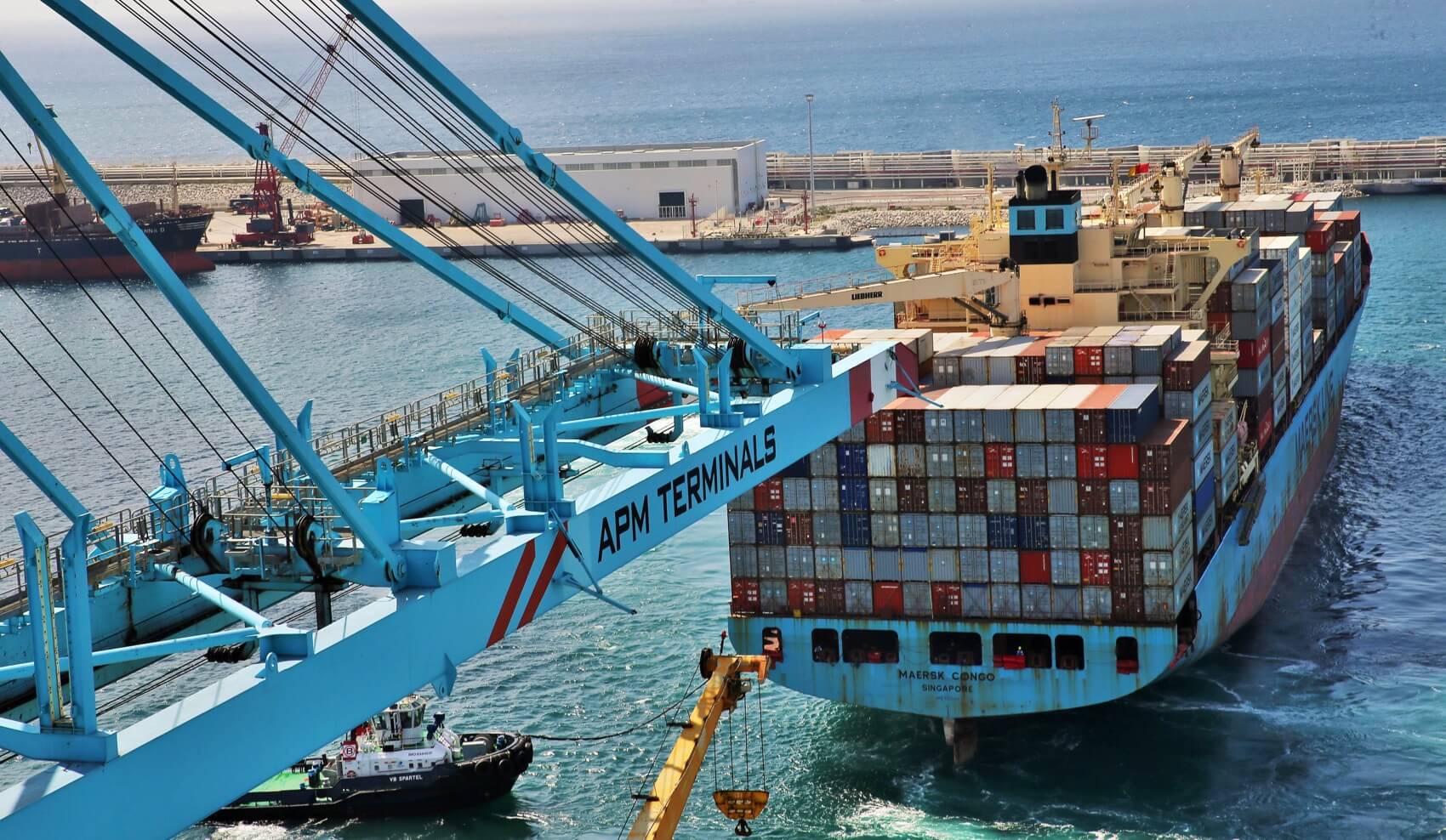 معاملات ميناء طنجة المتوسط بلغت 803 ملايين درهم