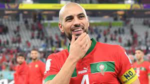 سفيان أمرابط يشعر بضغط كبير بسبب نتائج مانشستر يونايتد المتراجعة