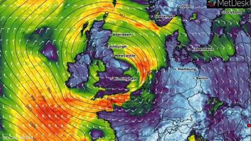 رياح تصل سرعتها إلى 180 كيلومترا في الساعة تضرب ساحل فرنسا الأطلسي