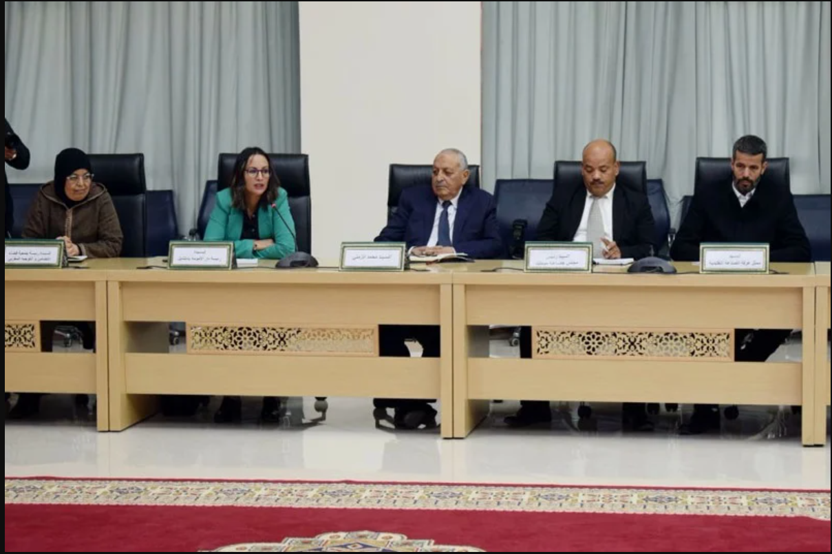 اللجنة الإقليمية للتنمية البشرية بميدلت تعقد اجتماعا خصص للمناقشة والمصادقة على مجموعة من المشاريع التنموية المقترحة