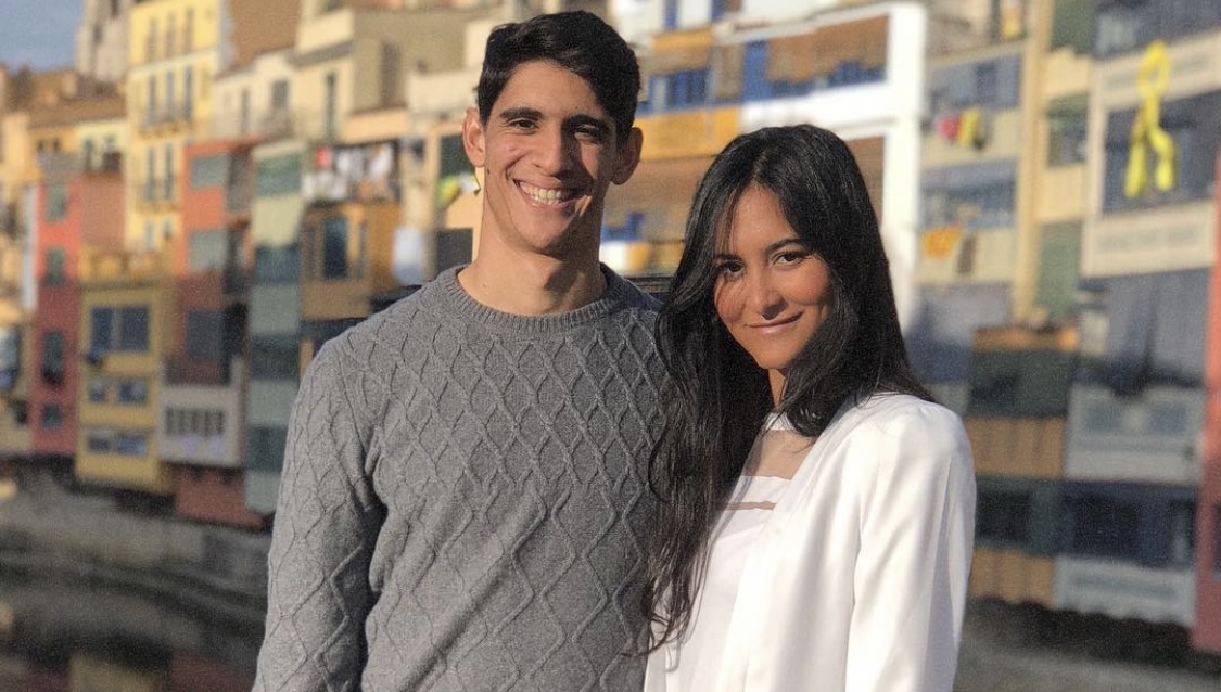 إيمان زوجة حارس ياسين بونو تخطف الأنظار بأحدث إطلالة تقليدية لها