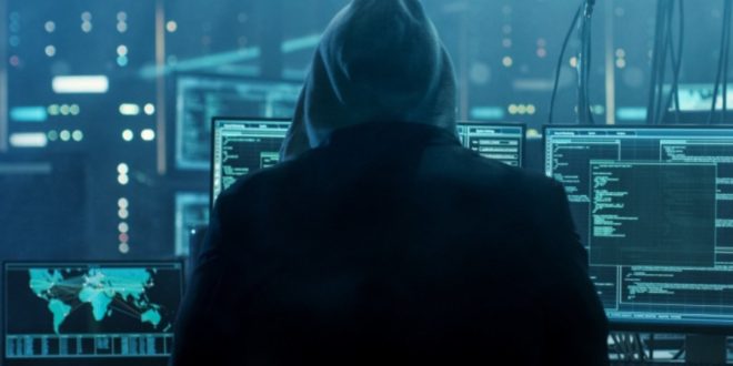 توقيف شخص يشتبه في ارتباطه بشبكة إجرامية تنشط في المس بنظم المعالجة الآلية للمعطيات الرقمية وقرصنة المكالمات الهاتفية.