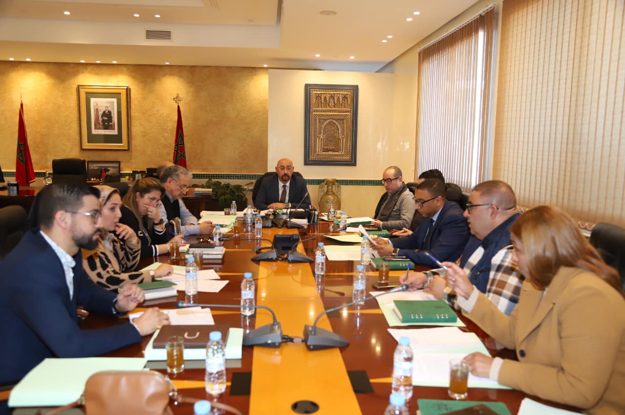  اجتماع في طنجة للإقرار شروط جديدة لتشغيل المغربيات في حقول الفراولة بإسبانيا