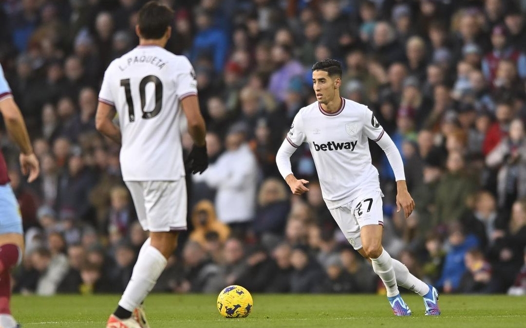 إدارة ليون مصرة على التعاقد مع أكرد