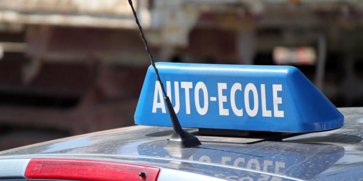 المهنيين والمرشحين لتعلم السياقة يواجهوم عدة نواقص بخصوص التفاعل مع المنصة الإلكترونية الجديدة