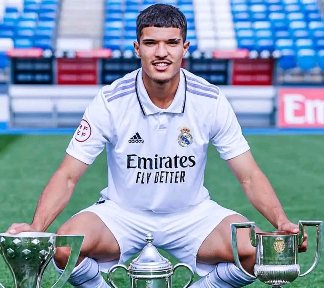 إدارة ريال مدريد تمدد عقد المغربي يوسف لخديم