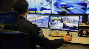 توقيف 10 أشخاص للاشتباه في ارتباطهم بشبكة إجرامية تنشط في النصب والاحتيال على الراغبين في الهجرة